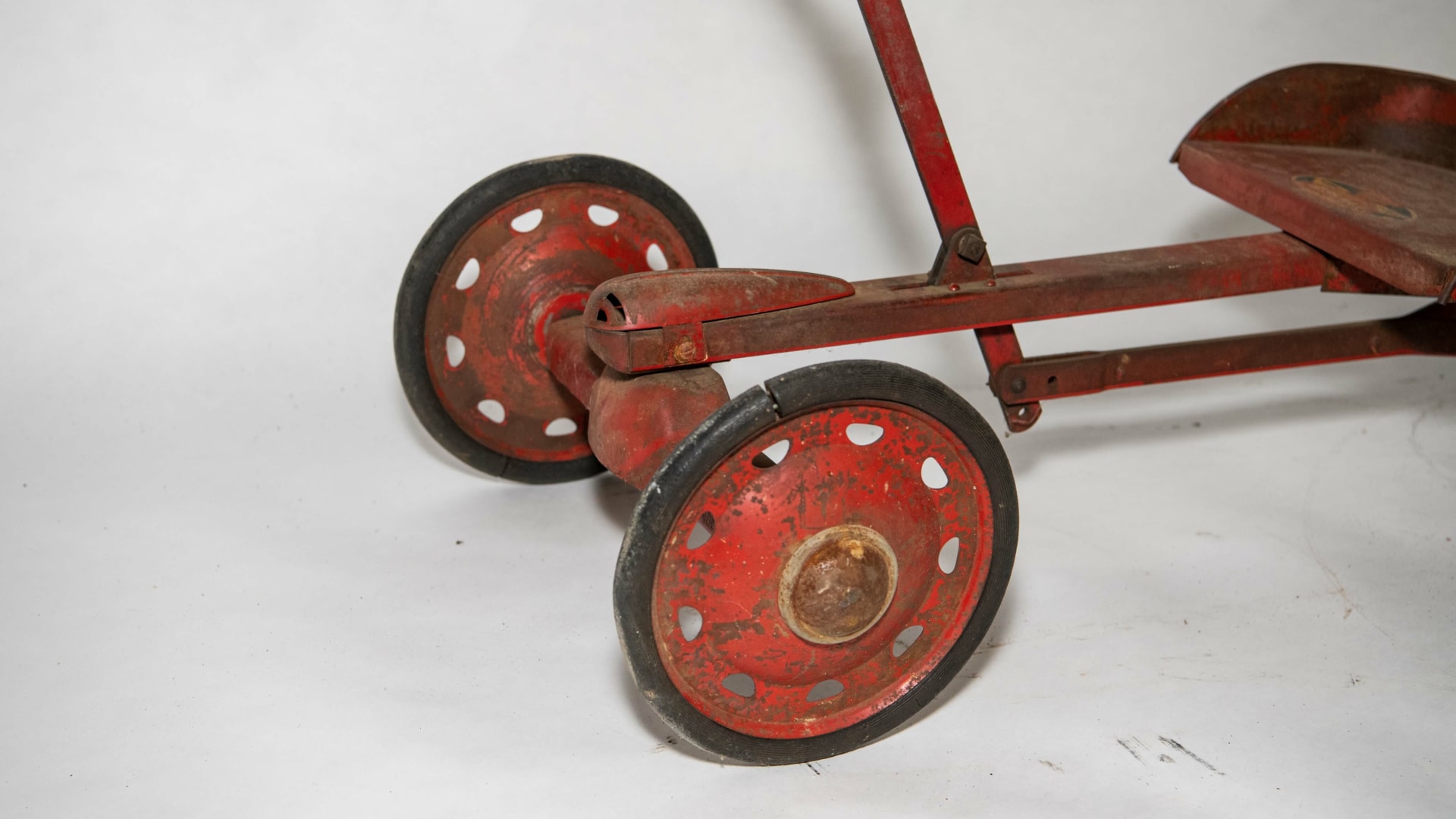 Parsons Irish Mail Push Cart at Gone Farmin' Spring Classic 2023 as