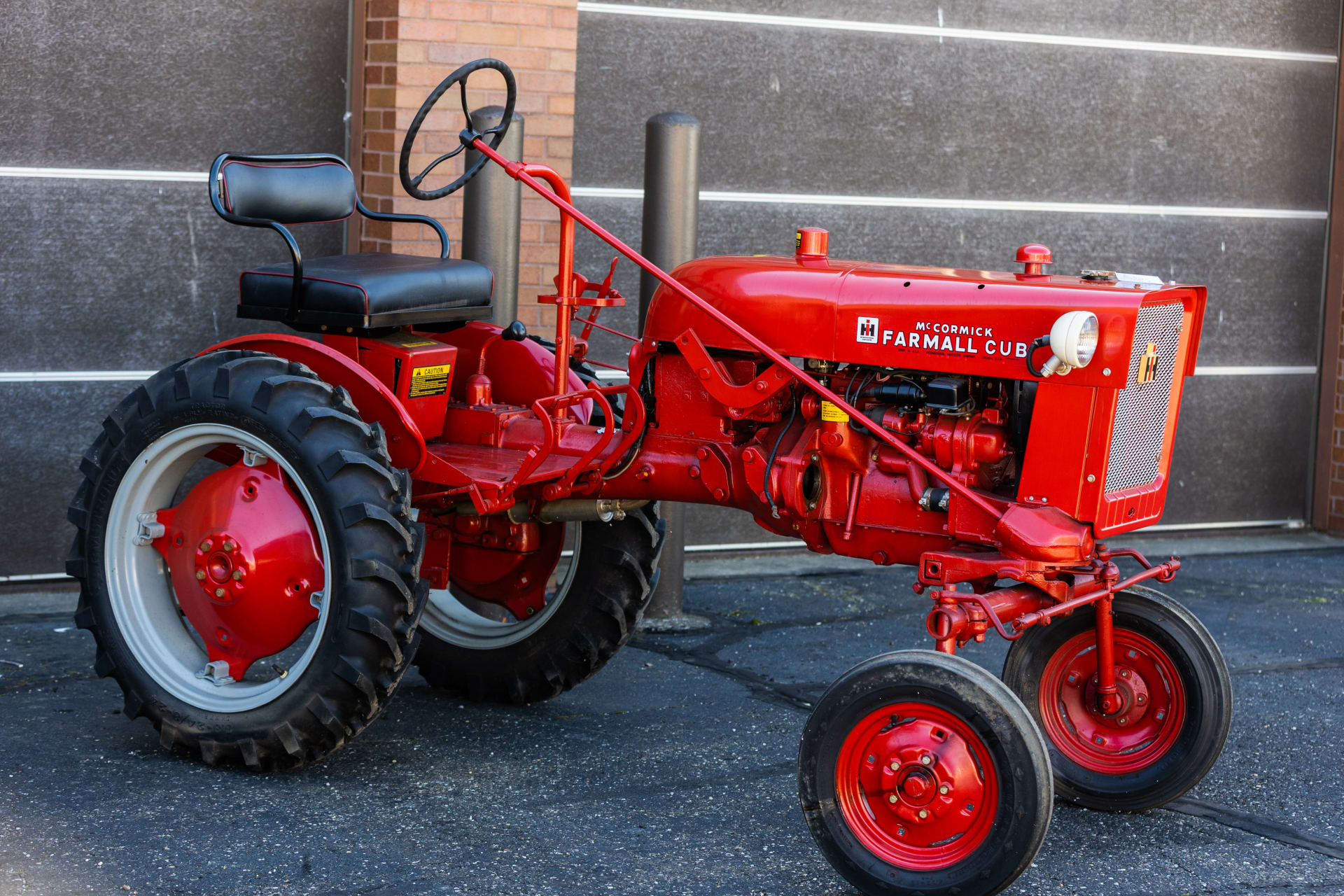 1949 Farmall Cub at Indy 2023 as W276 Mecum Auctions