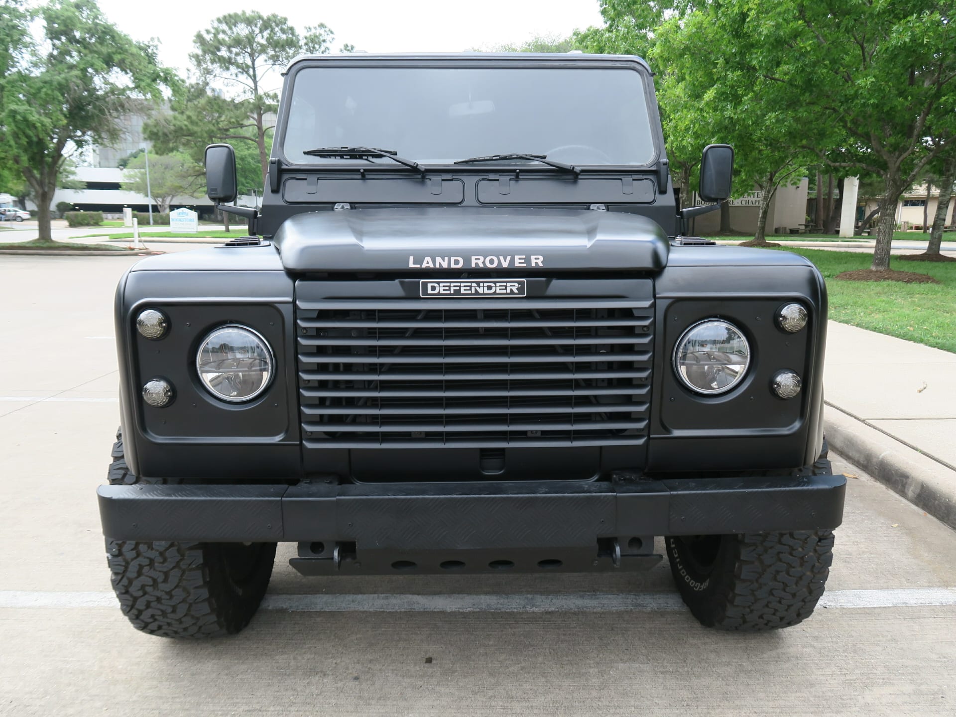 1985 Land Rover Defender 110 at Houston 2023 as S110 - Mecum Auctions