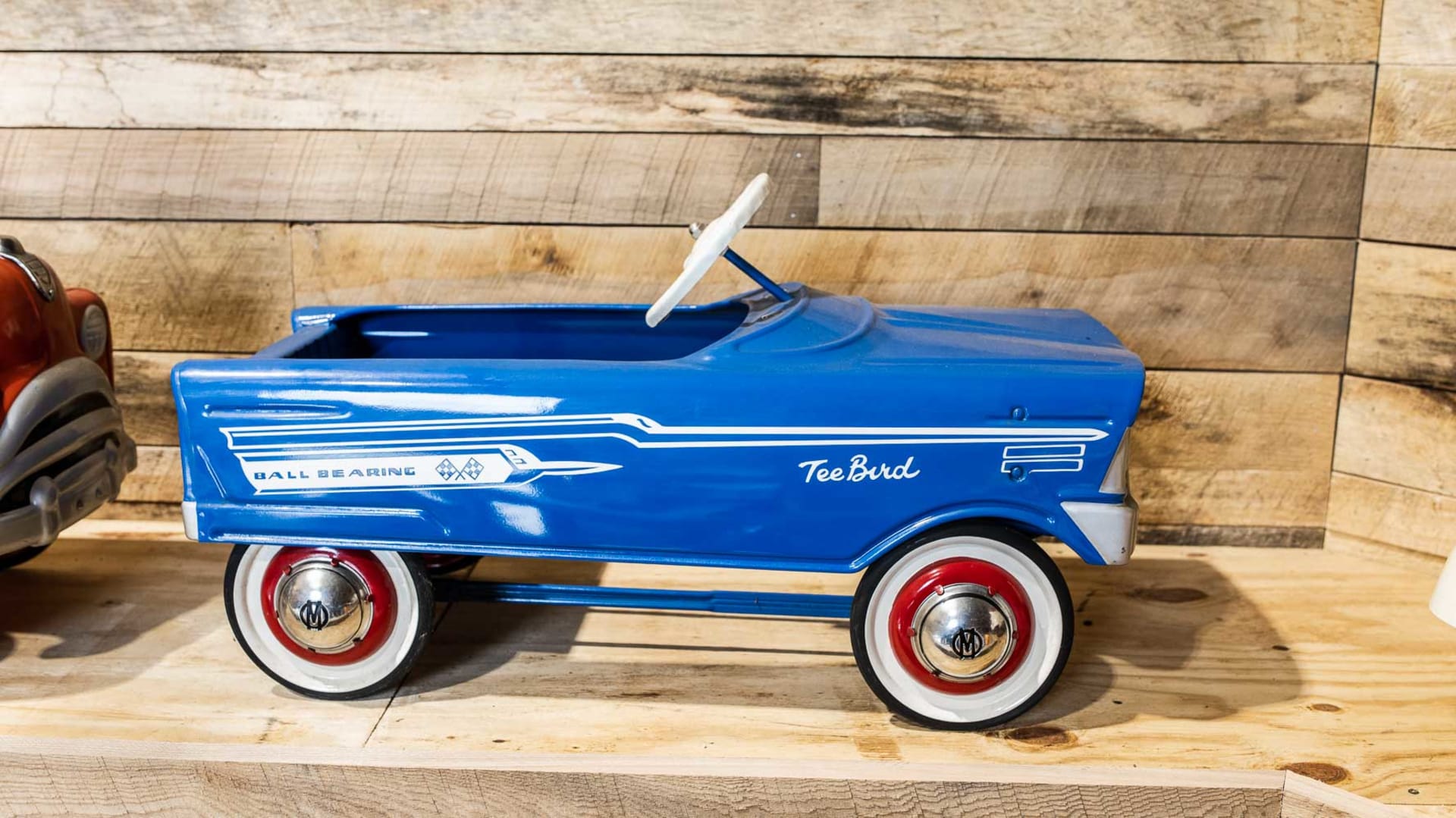Murray Tee Bird Pedal Car at The World’s Largest Road Art Auction 2023