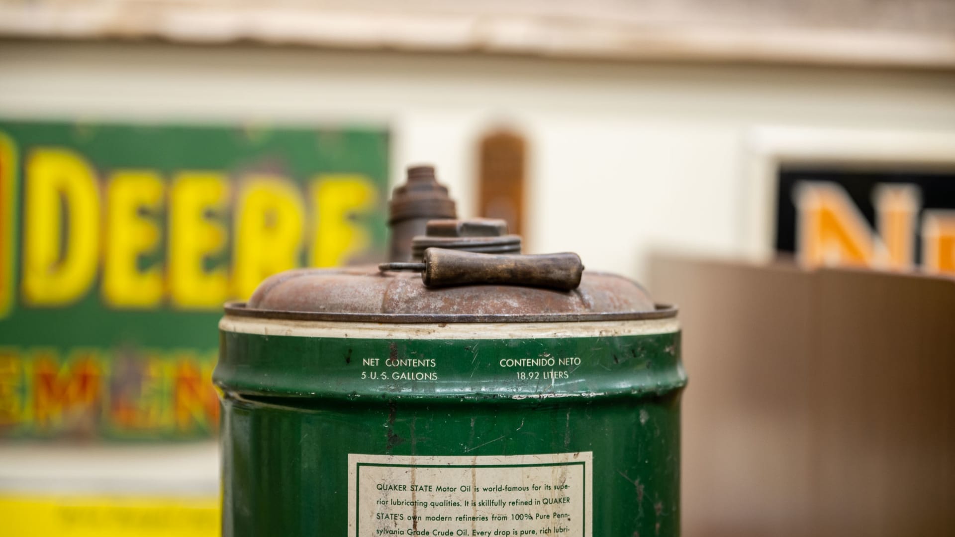 1950s1960s Quaker State Light Motor Oil Can at The World’s Largest