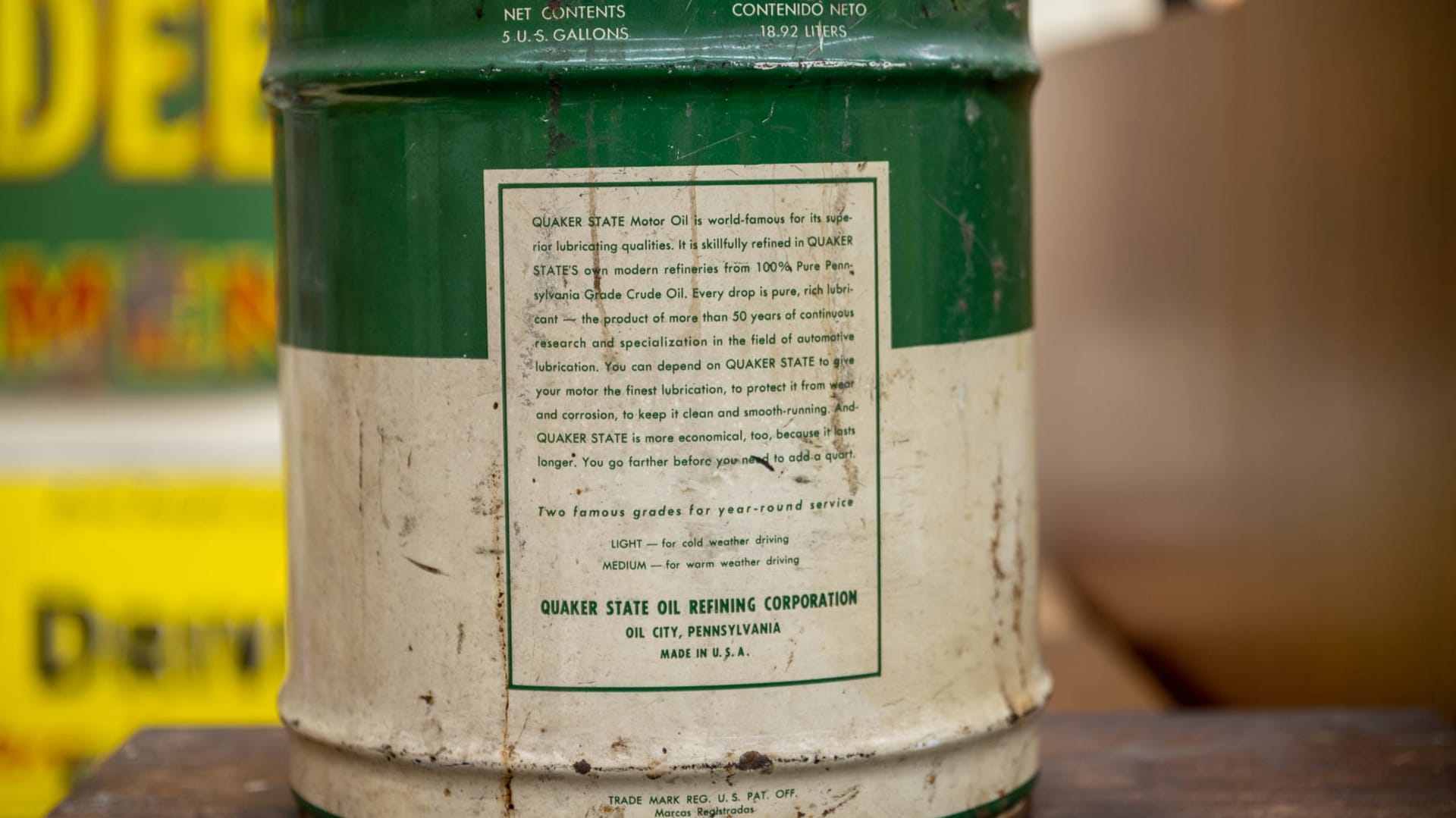 1950s1960s Quaker State Light Motor Oil Can at The World’s Largest