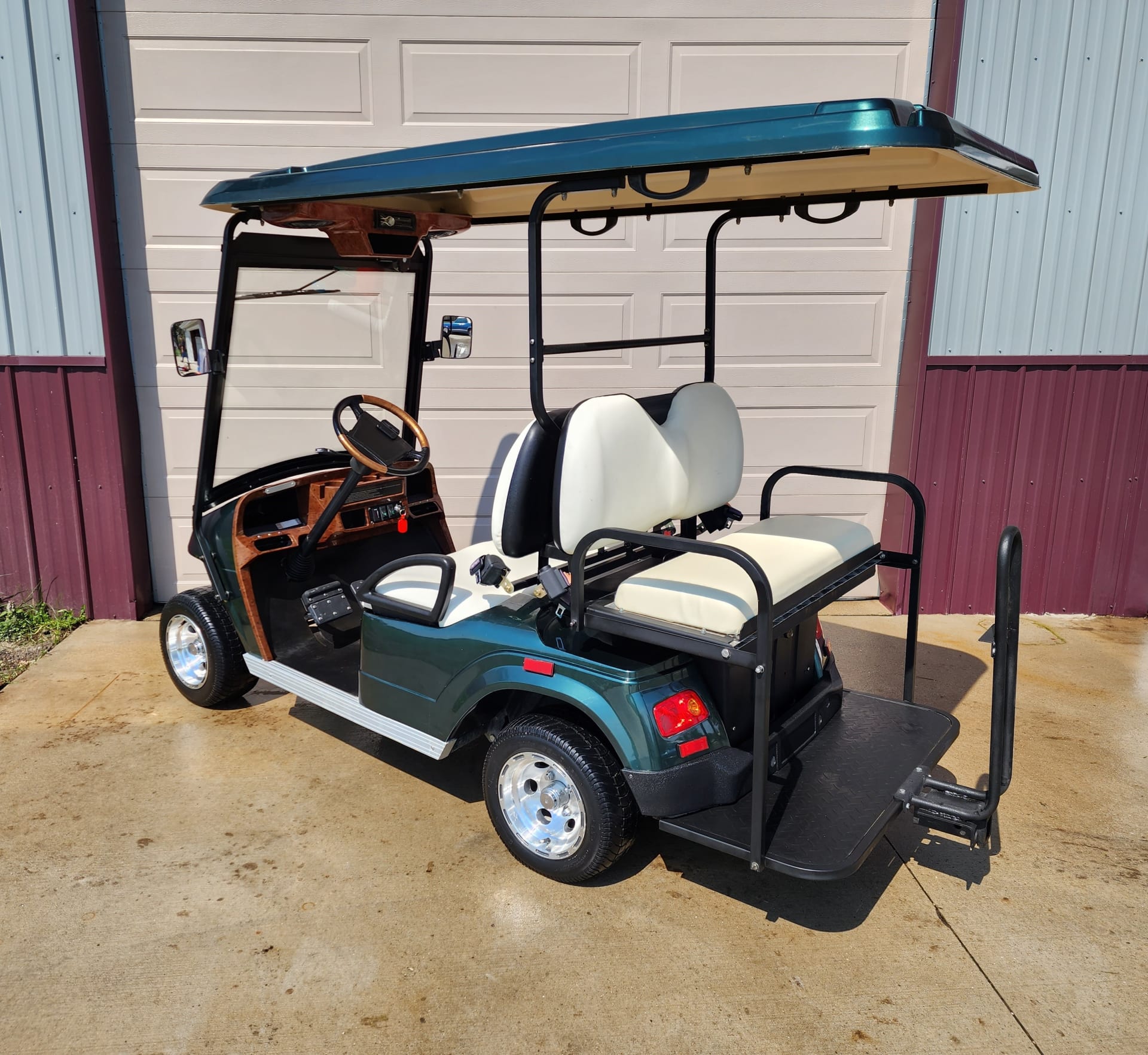 2010 Zone Electric Golf Cart at Indy 2023 as W3.1 Mecum Auctions