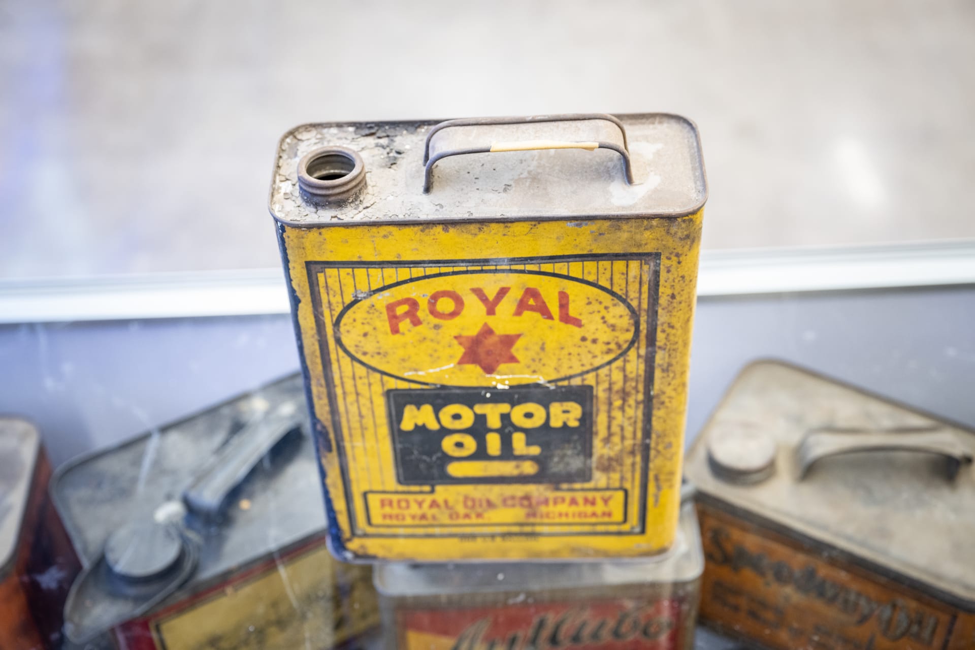 Royal Motor Oil 1Gallon Oil Can at The World’s Largest Road Art