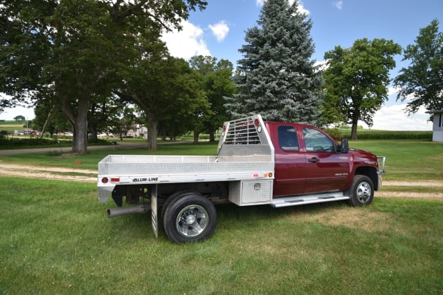 2008 Chevy Truck 3500 Dually 4WD Duramax Flatbed at Pecatonica 2019 as ...