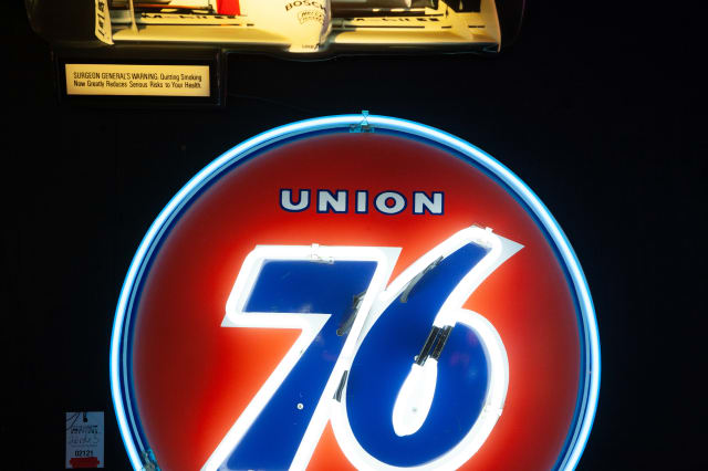 Union 76 Neon Sign at The Eddie Vannoy Collection 2020 as K336 - Mecum ...