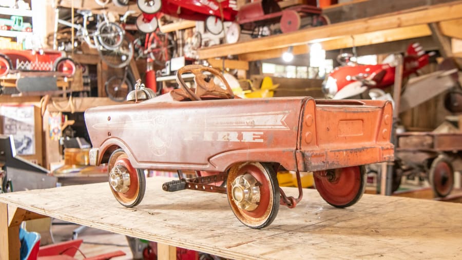 1960s Murray Fire Chief Pedal Car At Elmers Auto And Toy Museum Collection 2022 As W447 Mecum
