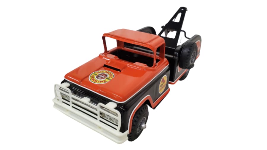 1950s Buddy L Gilmore Tow Truck at Kissimmee 2021 as Z520 Mecum Auctions