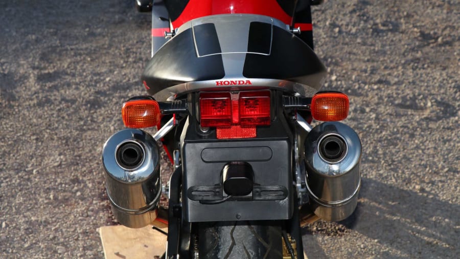 2001 Honda RC51 RVT Racing at Houston 2019 as T228 - Mecum Auctions