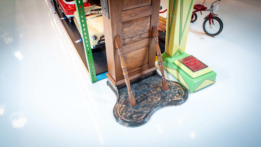 Mills Punching Bag Machine at The Eddie Vannoy Collection 2020 as M114