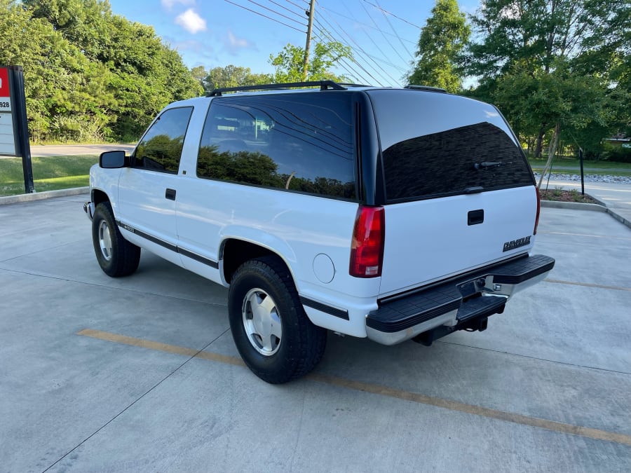 1995 Chevrolet Tahoe at Indy 2022 as L4 - Mecum Auctions