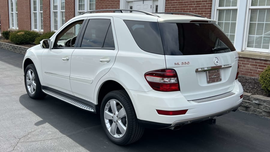 2009 MercedesBenz ML350 at Indy 2023 as K22 Mecum Auctions
