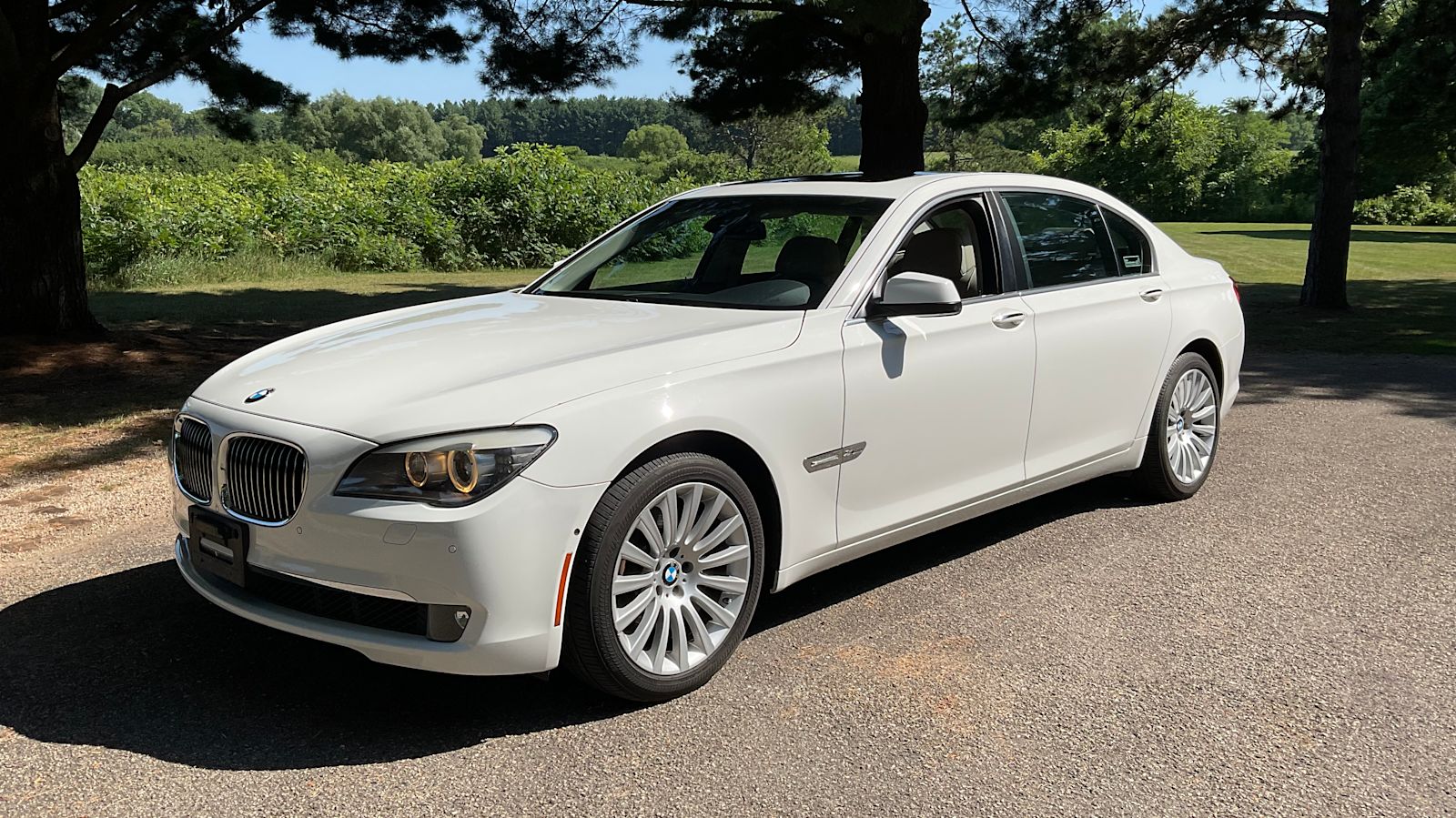 2011 BMW 750Li Xdrive