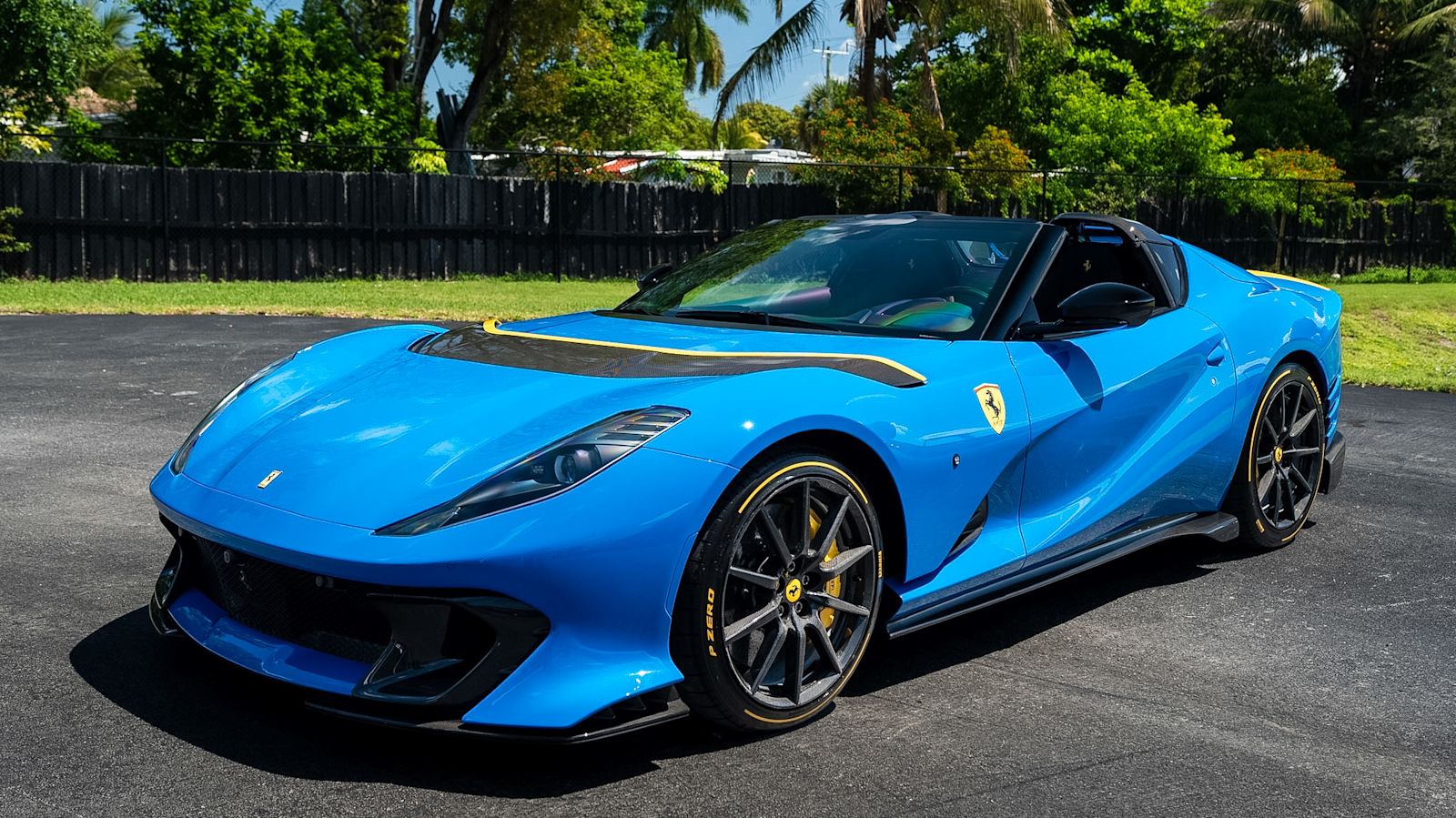 2023 Ferrari 812 Competizione Aperta