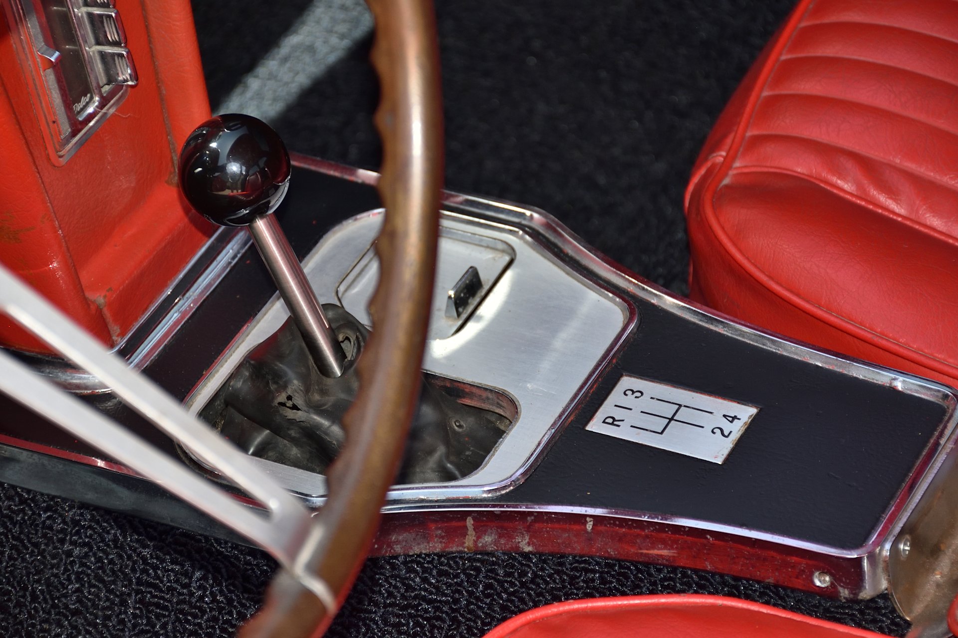 New 700R4 transmission and simulated manual shifter in the 1964 Corvette Custom for sale at Mecum