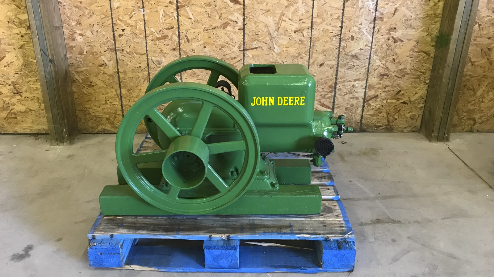 John Deere 3 Horsepower Hit N Miss Motor at Davenport 2020 as F190