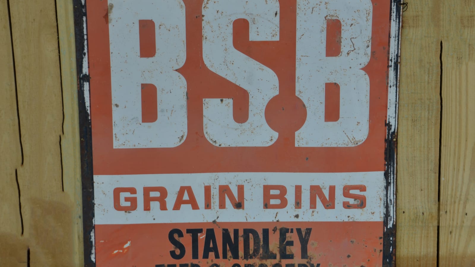 Bsb Grain Bins SST 30x32 at Gone Farmin' Nashville 2014 as M173 Mecum