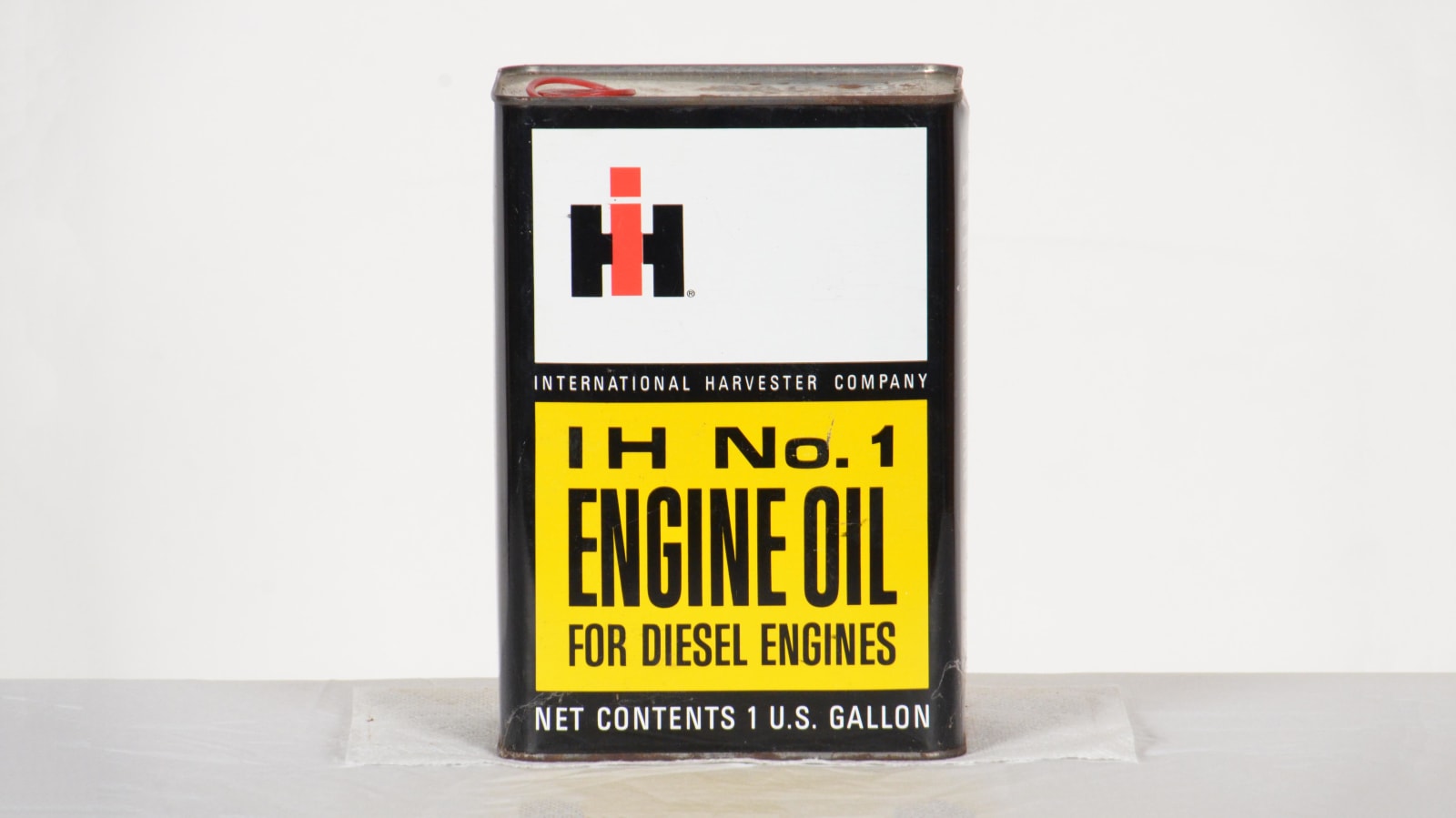 IH Engine Oil Diesel 1 Gallon Can at Gone Farmin' Walworth 2014 as M36