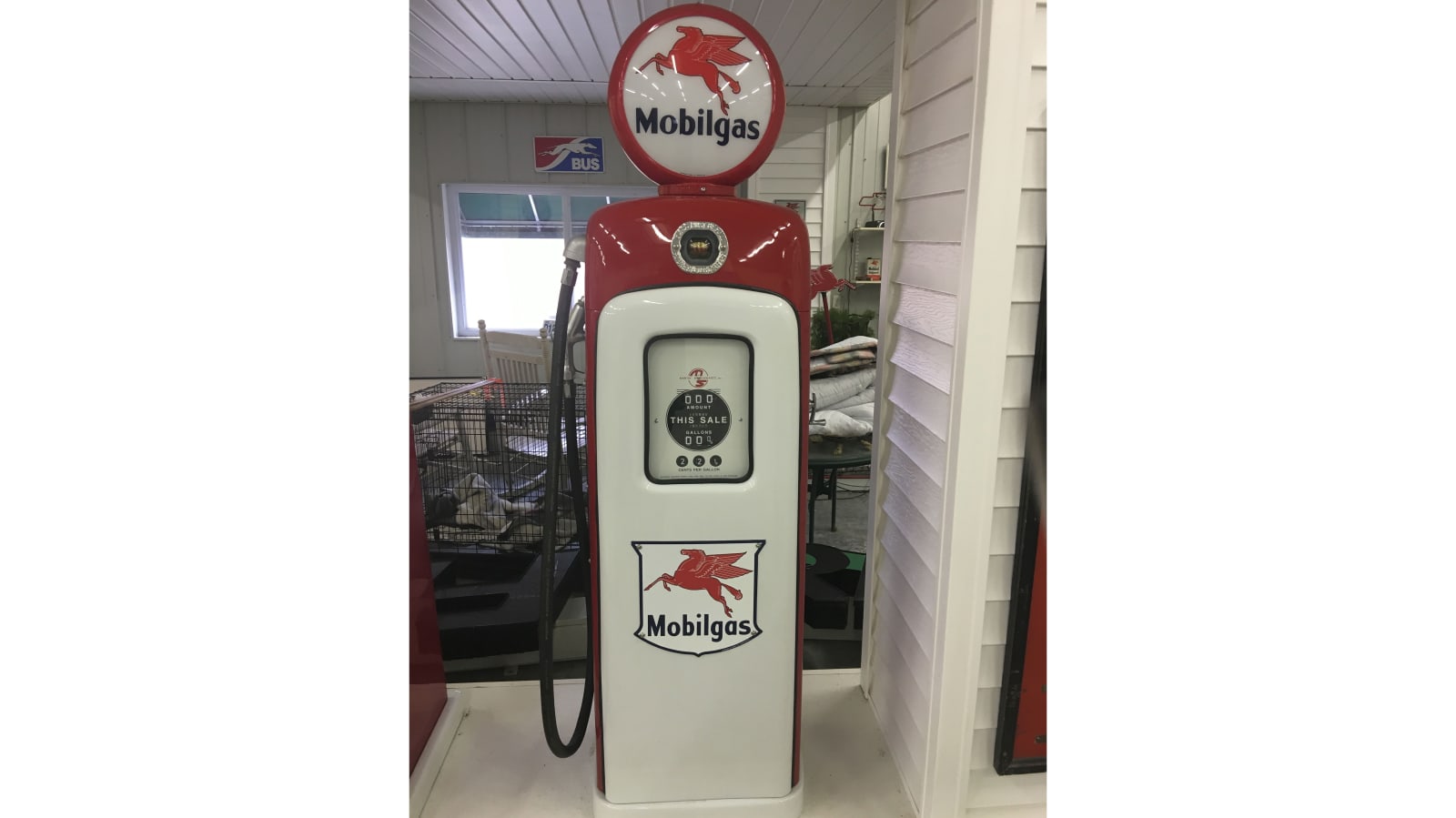Mobilgas Martin And Schwartz Model 80 Gas Pump at Kansas City Spring