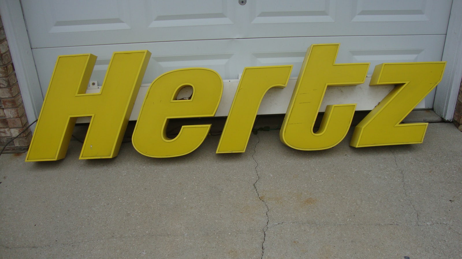 Hertz Rent A Car 96x13x12 at Indy 2015 as J32 Mecum Auctions