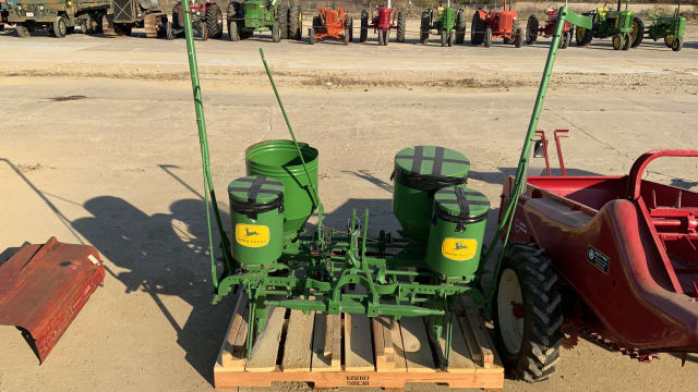 John Deere Planter At Gone Farmin Fall Premier 2021 As Z388 Mecum Auctions 0792