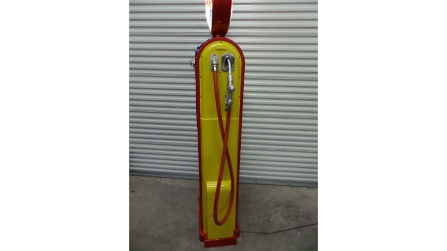 Wayne 60 gas pump restored in woco pep gas at kissimmee 2020 as m616
