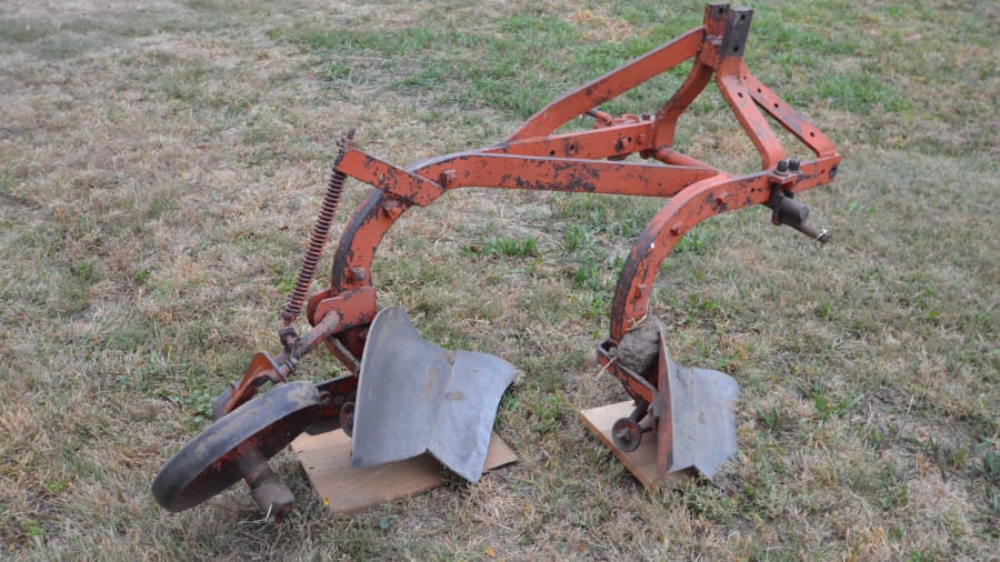 2 Bottom Plow at Gone Farmin' Iowa Premier 2015 as S283 Mecum Auctions