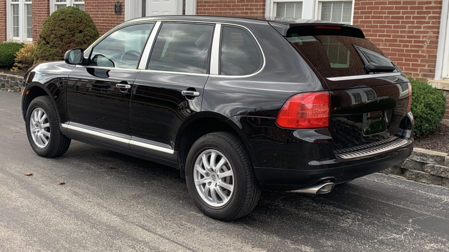 2004 Porsche Cayenne at Kansas City 2020 as F91 Mecum Auctions