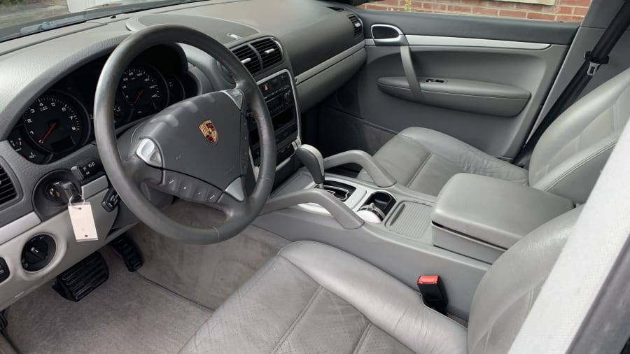 2004 Porsche Cayenne at Kansas City 2020 as F91 Mecum Auctions