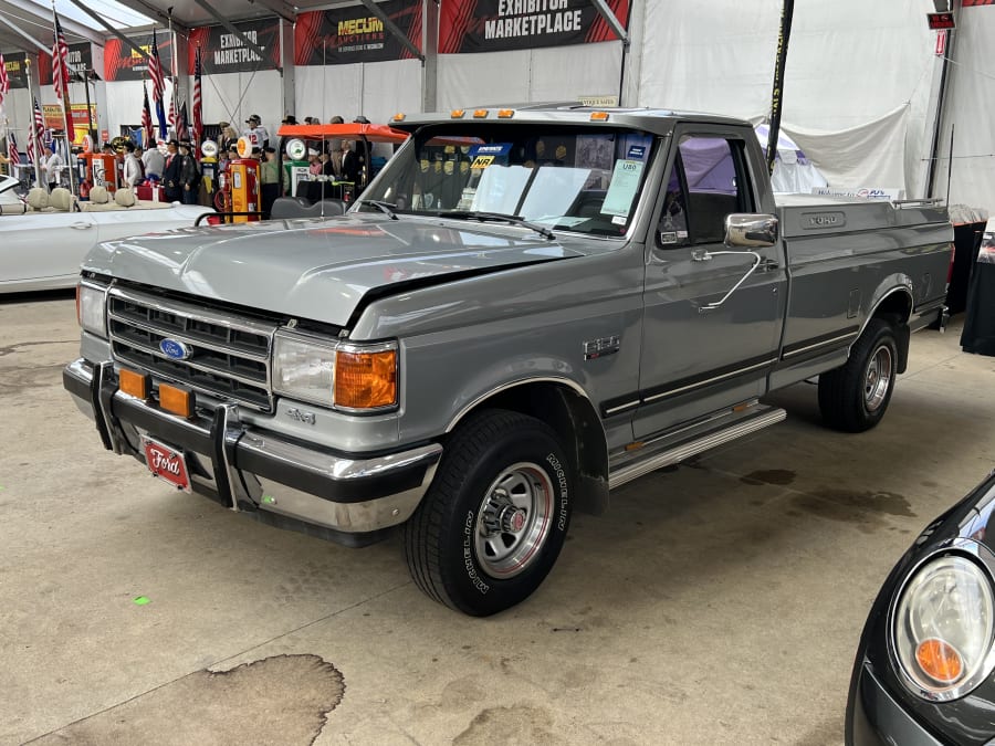 1989 Ford F150 XLT Lariat Pickup for Sale at Auction - Mecum Auctions