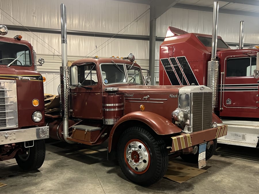 1955 Mack LTL