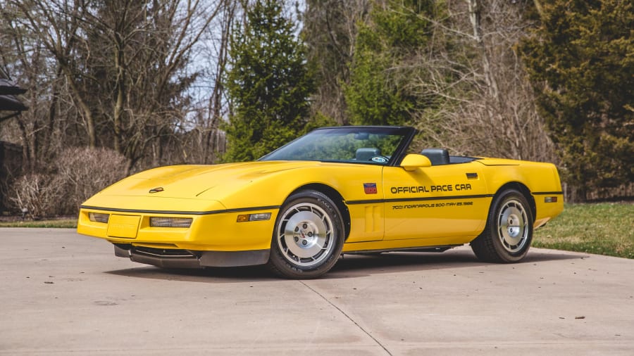 5 Iconic Corvette Indy 500 Pace Cars at Mecum Auction – Robb Report