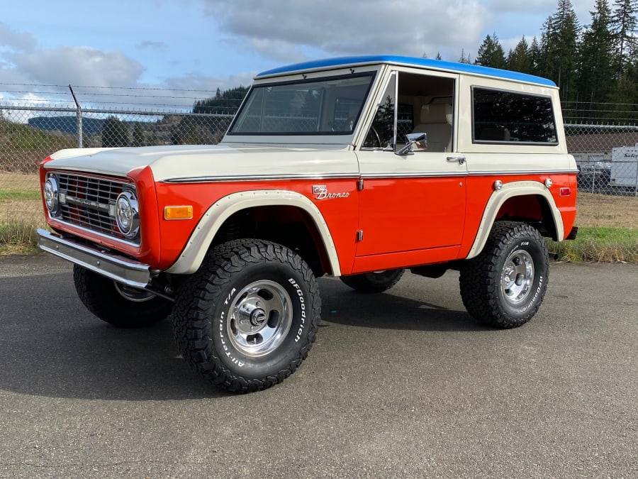 1975 Ford Bronco Denver Broncos Edition for sale at Glendale 2021 as