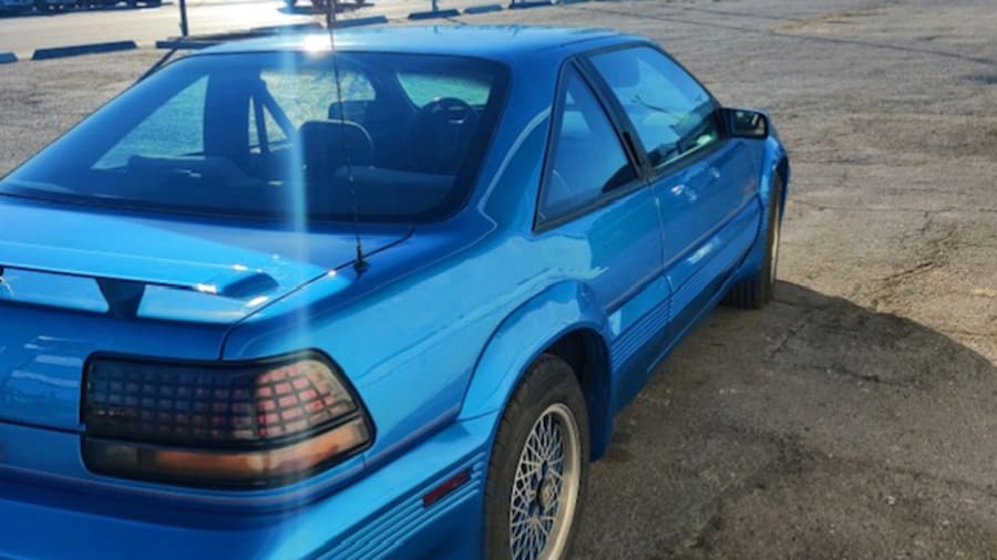 No Reserve: 1k-Mile 1992 Pontiac Grand Prix Richard Petty Edition for sale  on BaT Auctions - sold for $17,501 on February 9, 2022 (Lot #65,388)