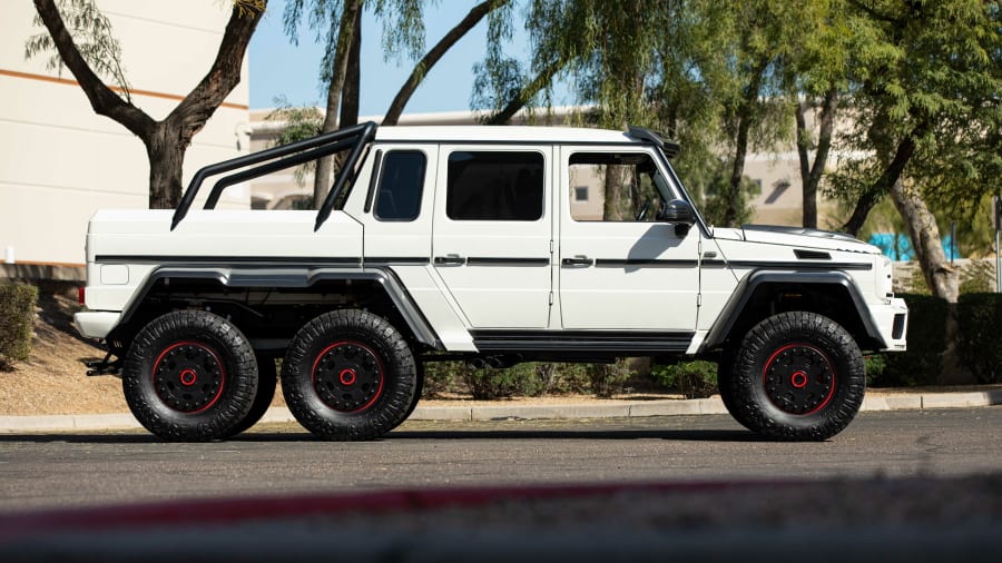 8k-Mile 2014 Mercedes-Benz G63 AMG 6x6 Brabus B63S-700 for sale on BaT  Auctions - closed on December 23, 2021 (Lot #61,868)