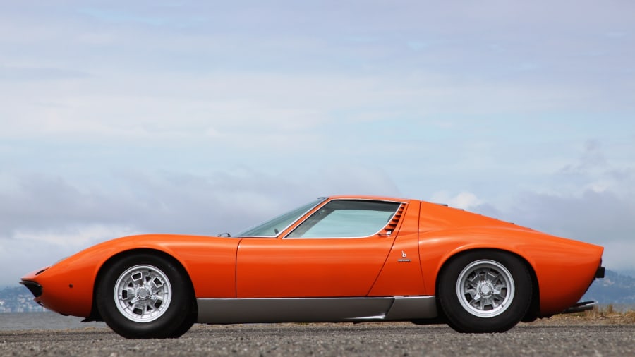 1969 Lamborghini Miura P400 S at Monterey 2015 as S66 - Mecum Auctions