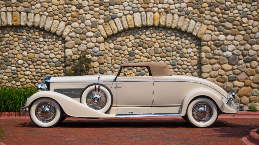 1933 Duesenberg Model J Convertible Coupe Disappearing Top