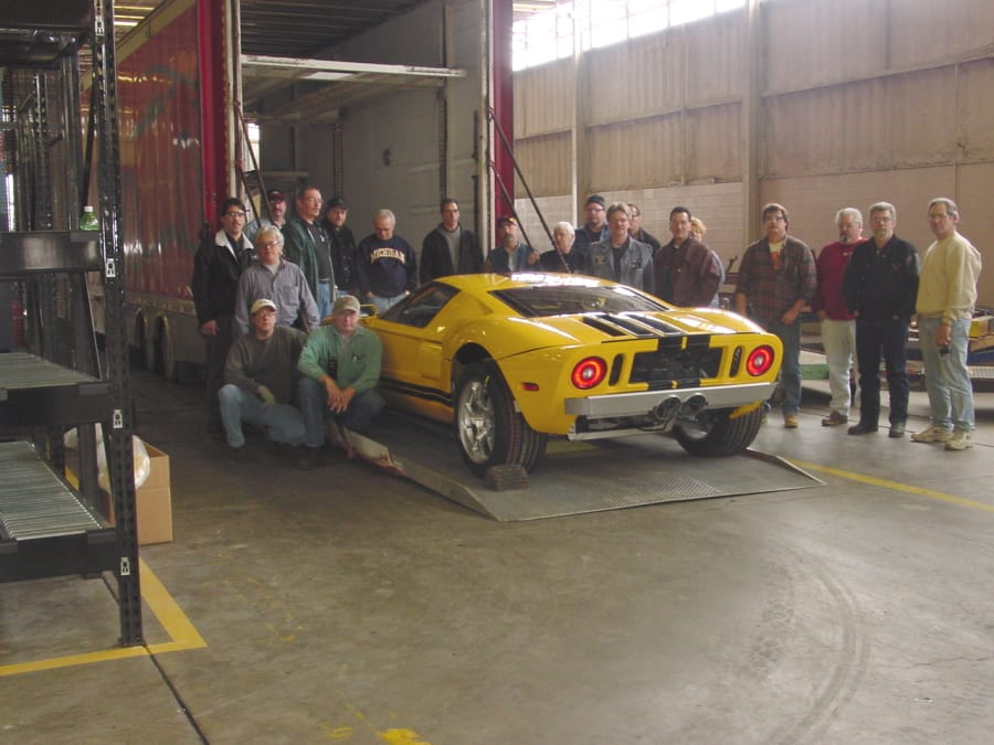 趣味・スポーツ・実用 Ford GT: The Legend Comes to Life d1 World's Only Ford GT F1 Edition – Signed by Legends! - YouTube