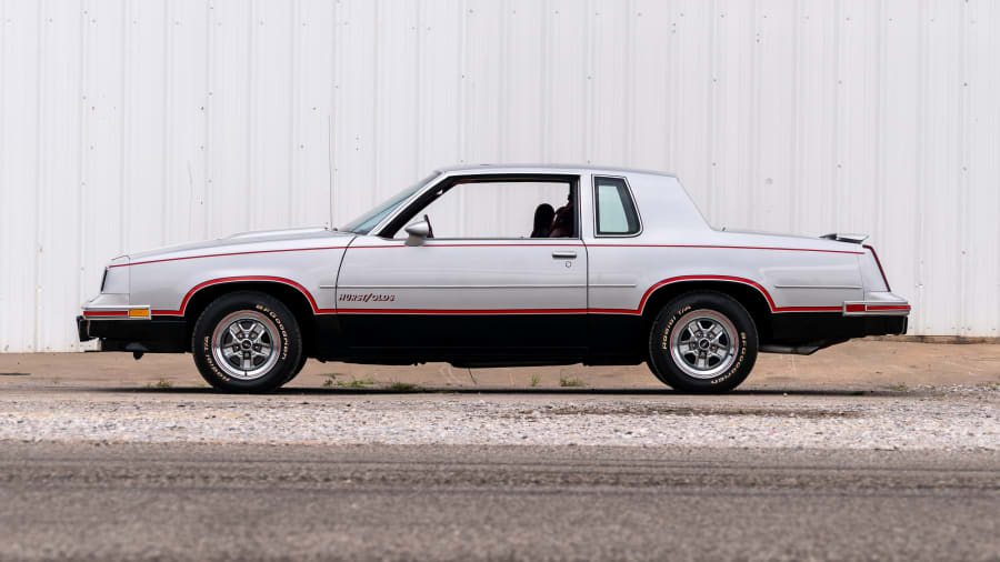 1984 olds hurst sales