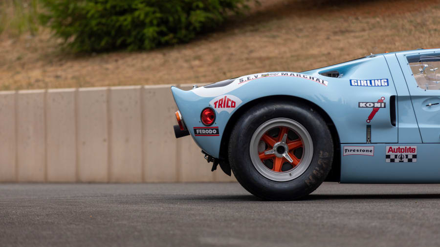 Superformance Rebuilds History With Original Specification 1969 GT40s –  GTPlanet