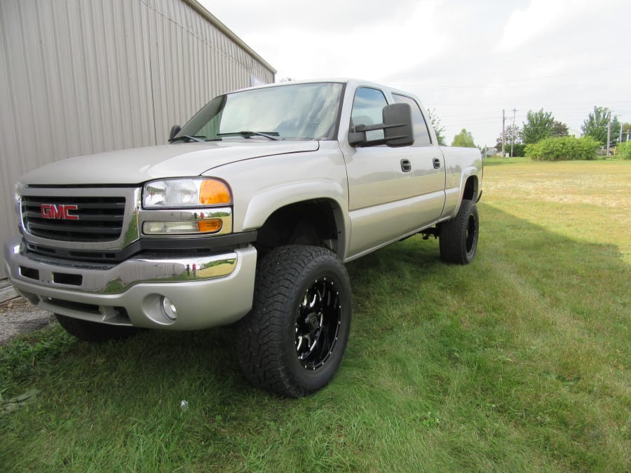 2005 GMC 2500 HD Pickup for Sale at Auction Mecum Auctions