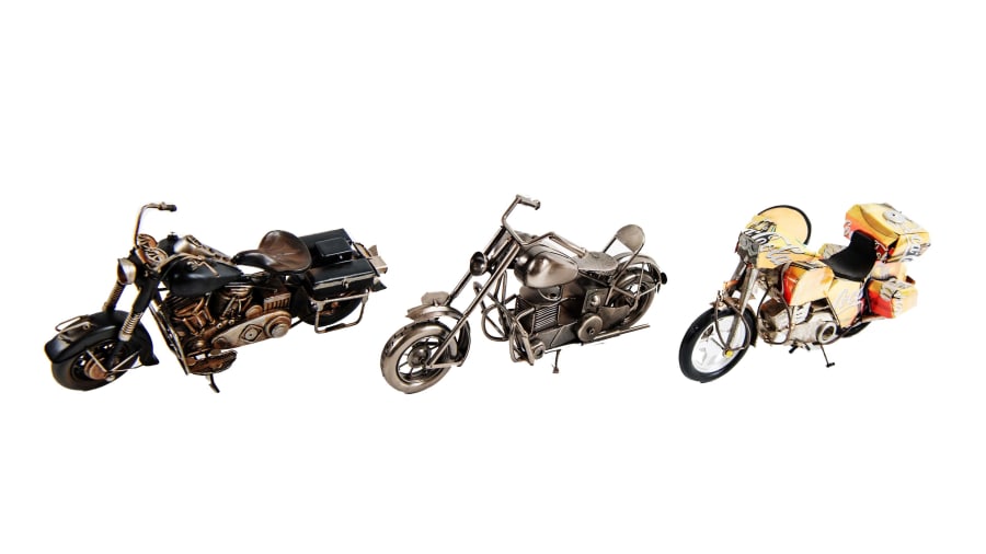 Metal Scale Model Motorcycles at Chicago 2021 as Z135 Mecum Auctions