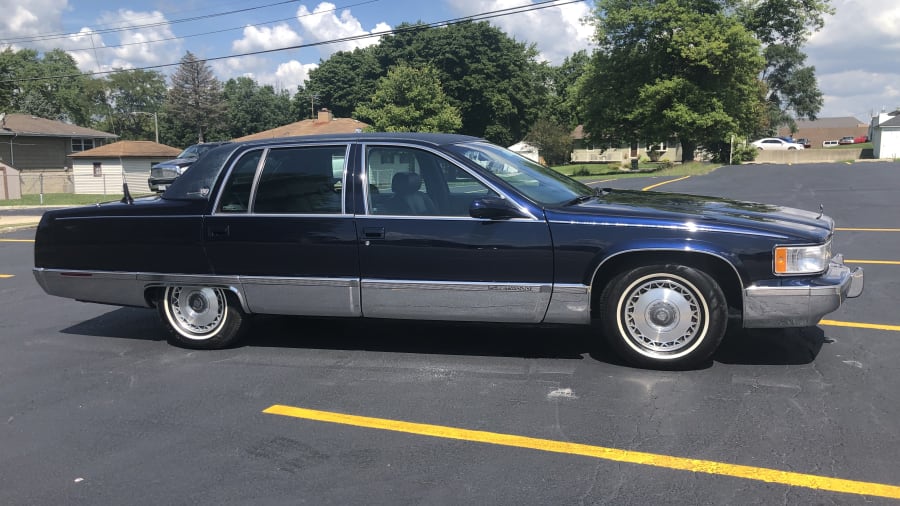 1995 Cadillac Fleetwood Brougham Sedan for Sale at Auction Mecum Auctions