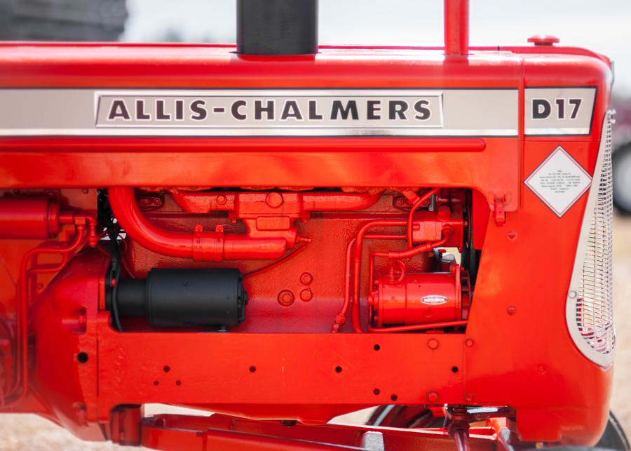 1967 Allis Chalmers D17 Series 4 Diesel at Ontario Tractor Auction