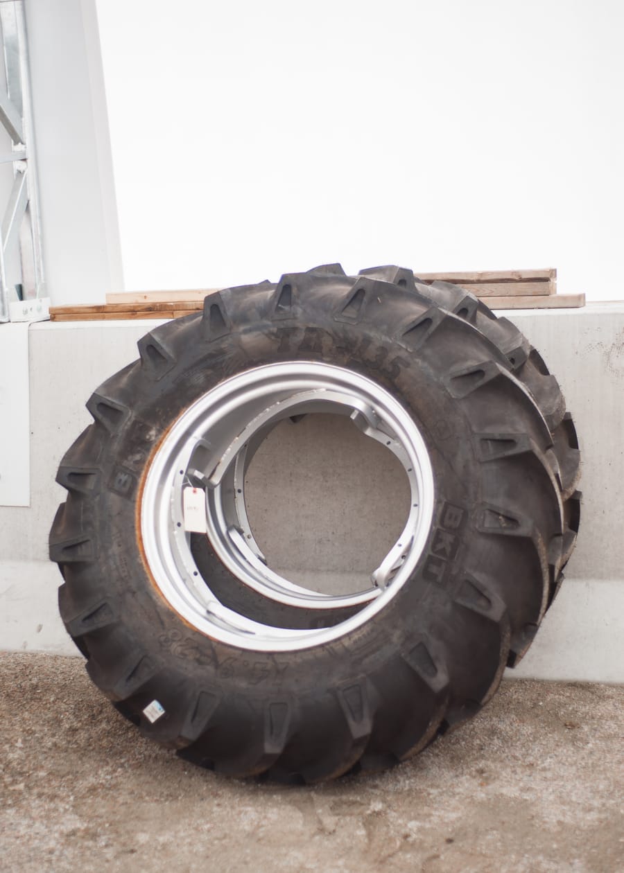2 tractor tires 14 9x28 at ontario tractor auction 2017 as m91 mecum