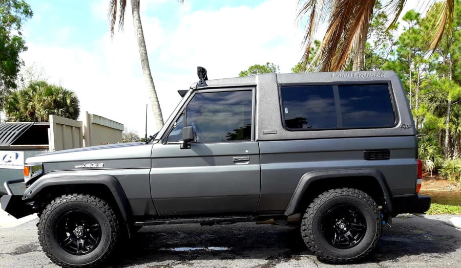 fjt7:) Sold: Toyota Land-cruiser 73 ZX FRP TOP 1992 1HZ FR/RR DIFF