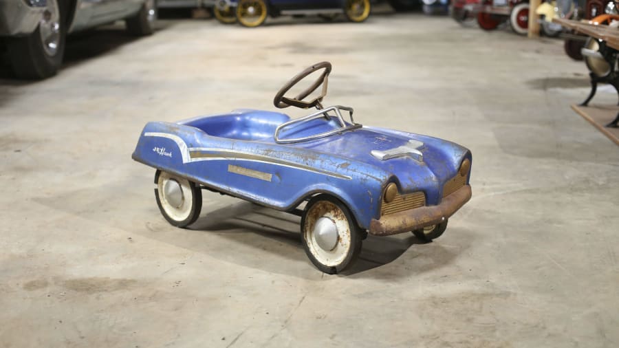 195657 Midwest Industries Jet Hawk Pedal Car at Elmer's Auto & Toy