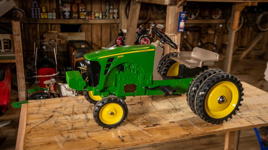 John deere cheap 8530 pedal tractor