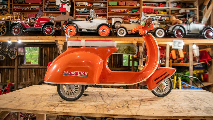 Vespa Young Lion Children's Scooter For Sale At Auction