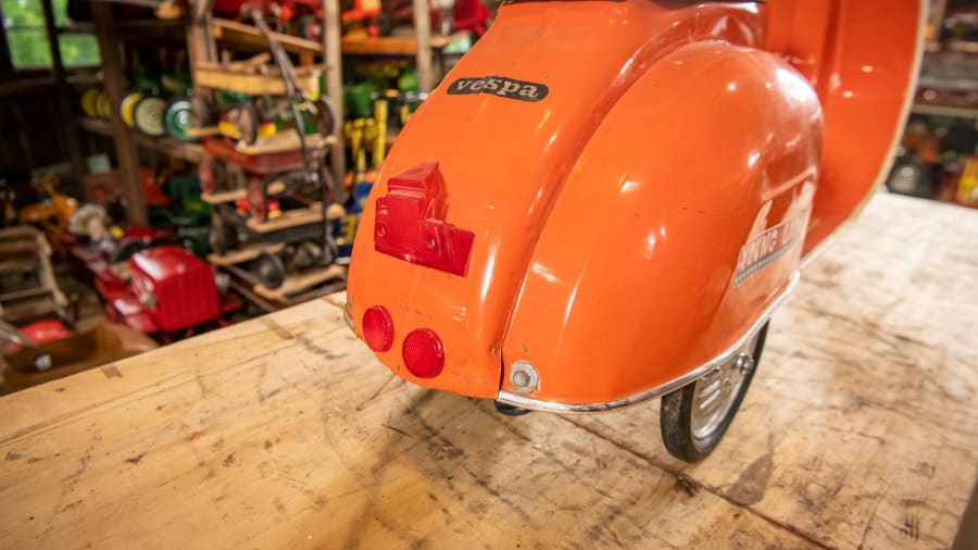 Vespa Young Lion Children's Scooter For Sale At Auction Vespa Young Lion Children's Scooter For Sale At Auction